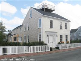 82 Orange Street :: Town
