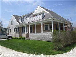 19 East Lincoln Avenue :: Brant Point