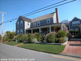 17 Walsh Street :: Brant Point