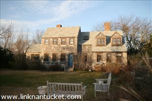 21 Madaket Road :: West of Town