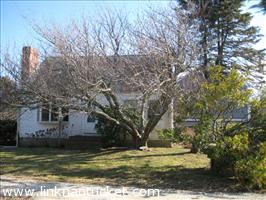 4 Hull Lane :: South of Town