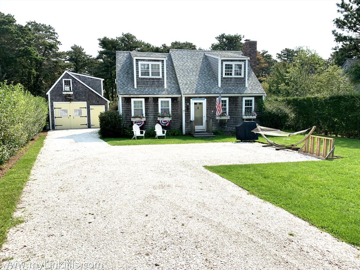 9 Fishers Landing Road