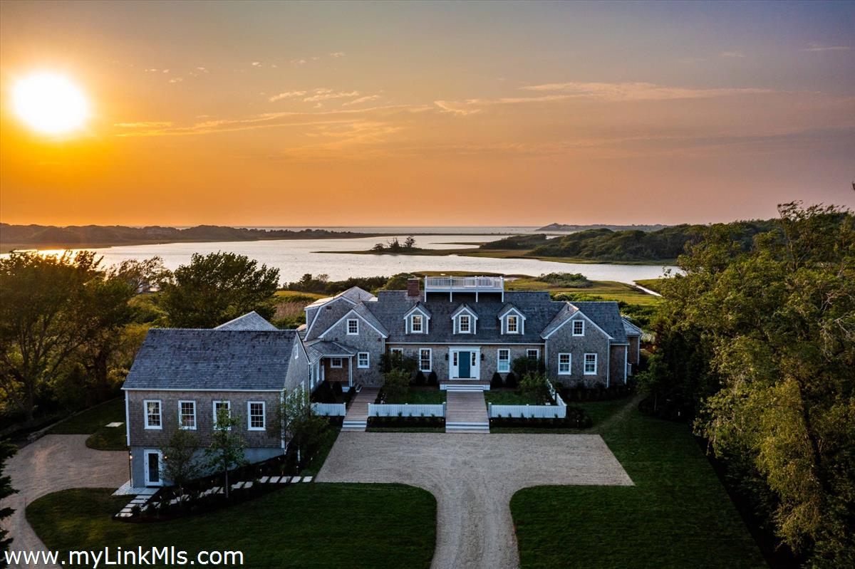 256 Polpis Road estate on Polpis Harbor