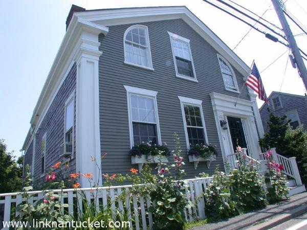 68 Union Street Nantucket Image