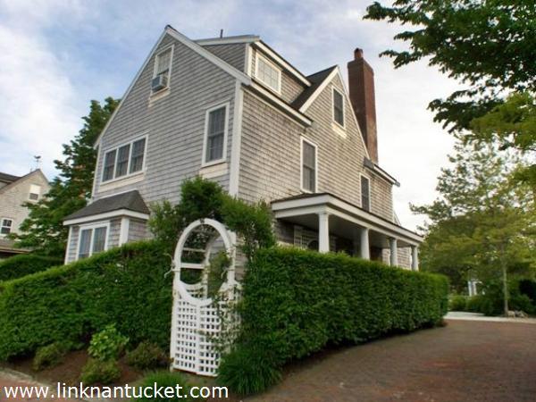 16 North Beach Street Nantucket Image