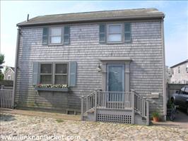 16 Sparks Avenue # E Mid Island