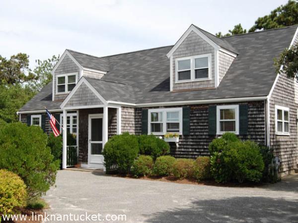 82 Surfside Road Nantucket Image