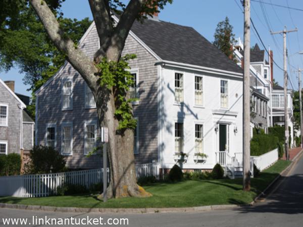 2 Cliff Road Nantucket Image