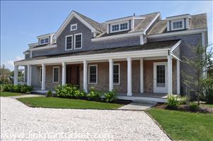 9 Old Westmoor Farm Road West of Town