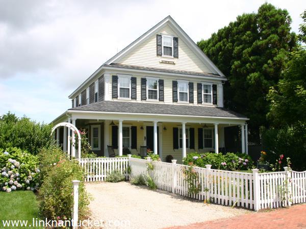 1 Bluebird Lane Nantucket Image