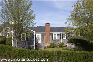 2 North Beach Street Brant Point
