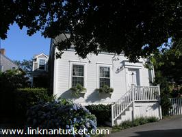 2 Flora Street Town