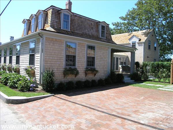8 Mooers Avenue Nantucket Image