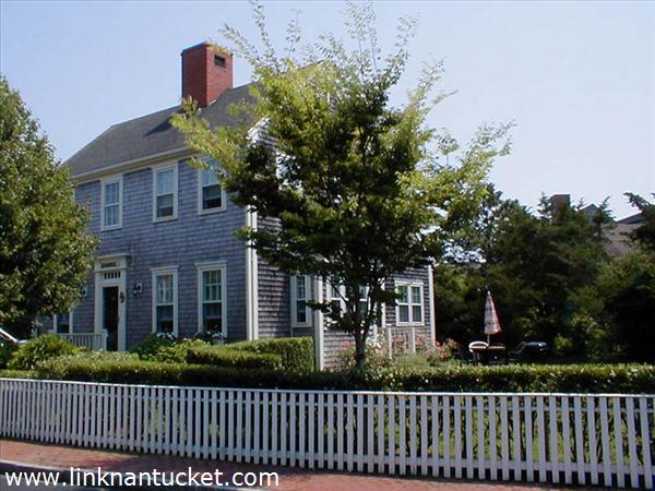 40 Autopscot  Circle Nantucket Image