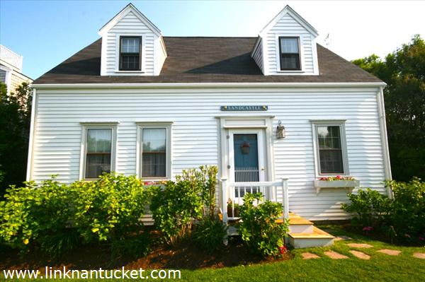 16 East Lincoln Avenue Nantucket Image
