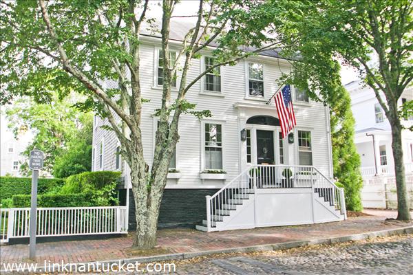 92 Main Street Nantucket Image