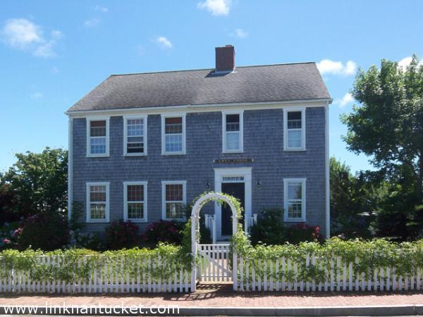 2 Curlew Court Nantucket Image