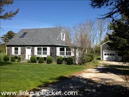 11 Hawthorne Lane Hummock Pond