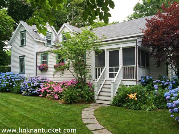 38 Pleasant Street Nantucket Image