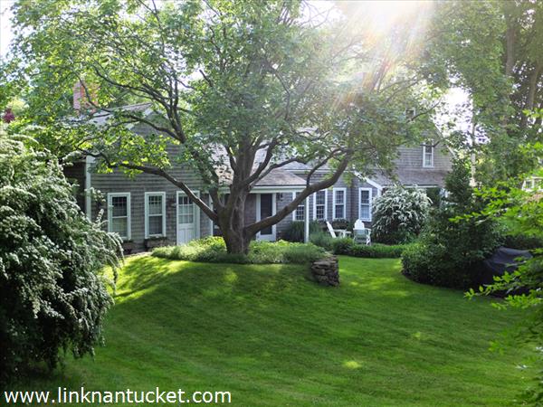 3 Joy Street Nantucket Image