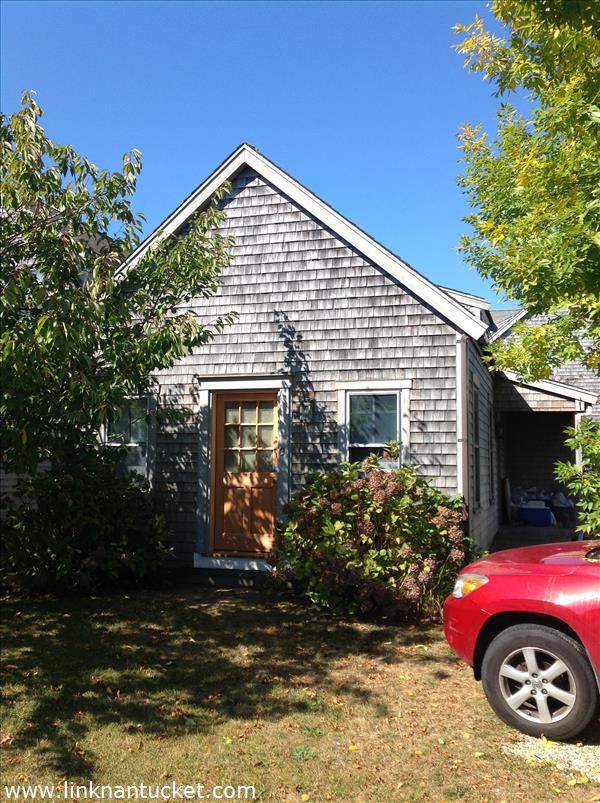9 Essex Road # A Nantucket Image