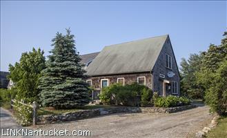 18 Essex Road West of Town