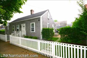 147  Main Street Town