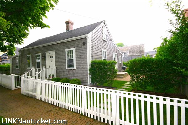 147  Main Street Nantucket Image