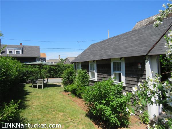1 Lowell Place Nantucket Image