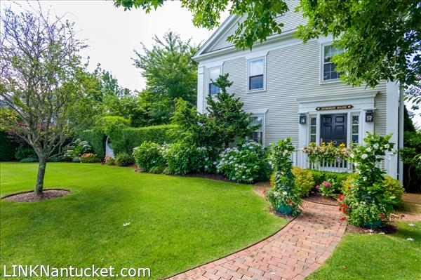 50 Goldfinch Drive Nantucket Image