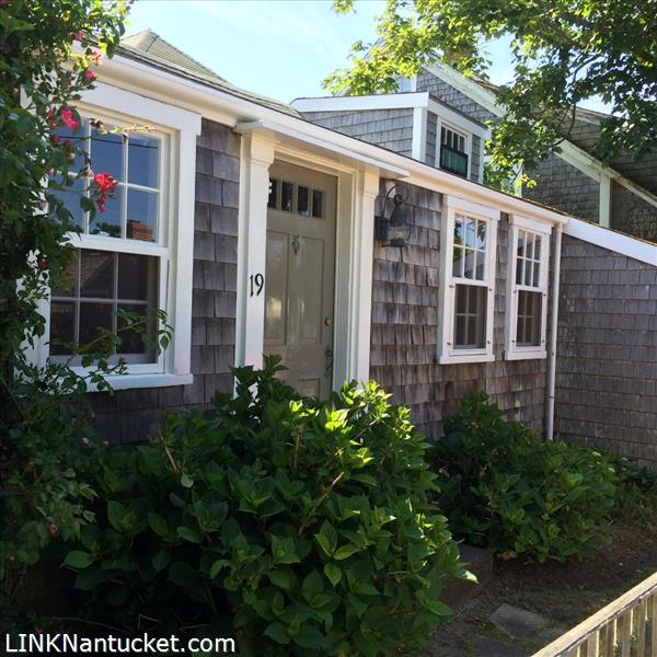 19 Broadway Nantucket Image