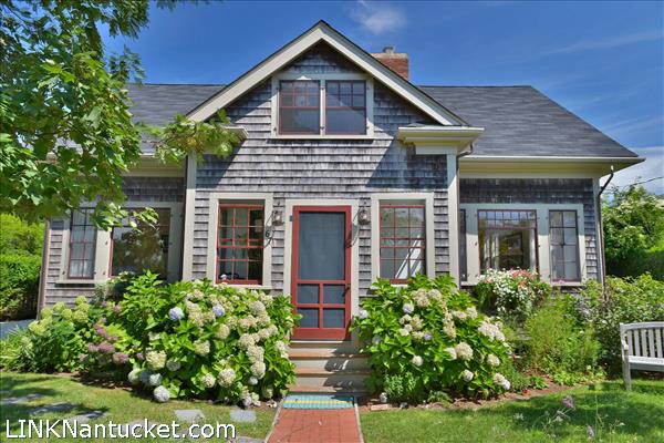 67 North Liberty Street Nantucket Image