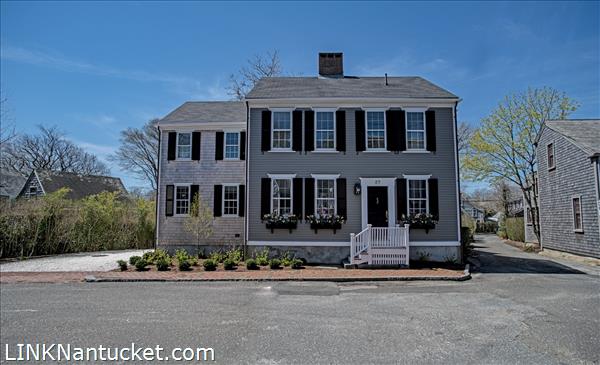 37 Pine Street Nantucket Image