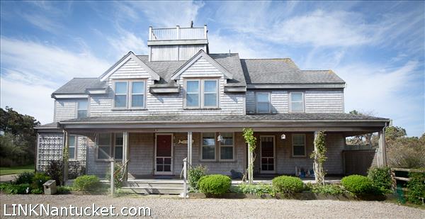 2  Morgan Square Nantucket Image