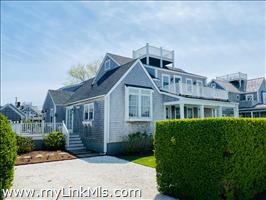 8 Galen Avenue Brant Point