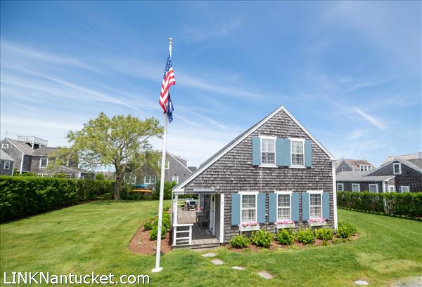 7 East Lincoln Avenue Nantucket Image
