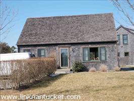 26 Equator Drive South of Town