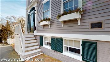 4 Flora Street Town