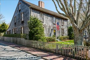 105 Main Street Town