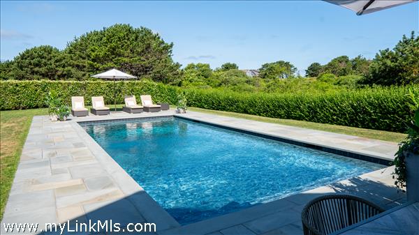 19 Bishops Rise Nantucket Image