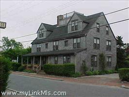 6 North Beach Street Brant Point