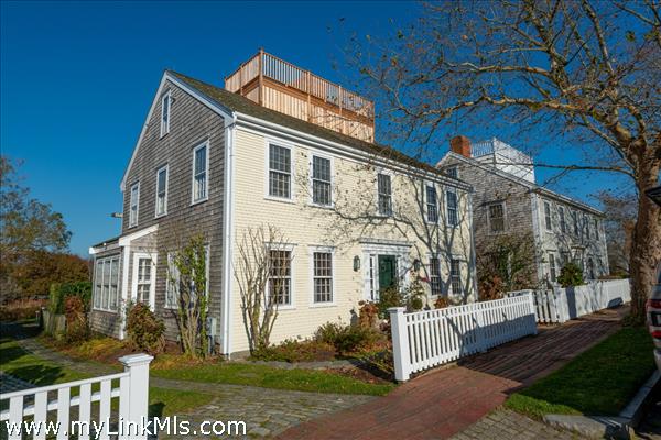 21 Woodbury Lane Nantucket Image