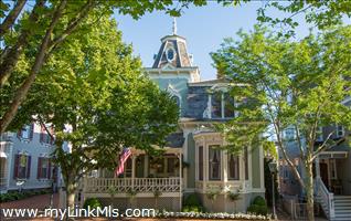 19 Broad Street Town