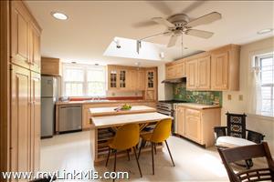 2 York Street Nantucket Thumb 7