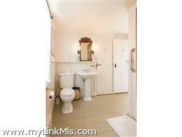 2 York Street Nantucket Thumb 23