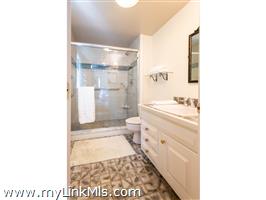 2 York Street Nantucket Thumb 12
