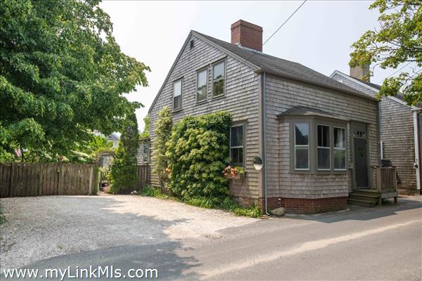 2 York Street Nantucket Image 1