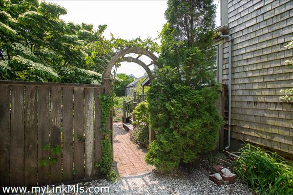 2 York Street Nantucket Image 37