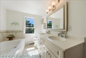 12 Longwood Drive Nantucket Thumb 43
