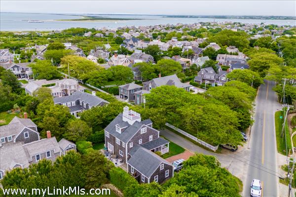 61 Cliff Road Nantucket Image 1